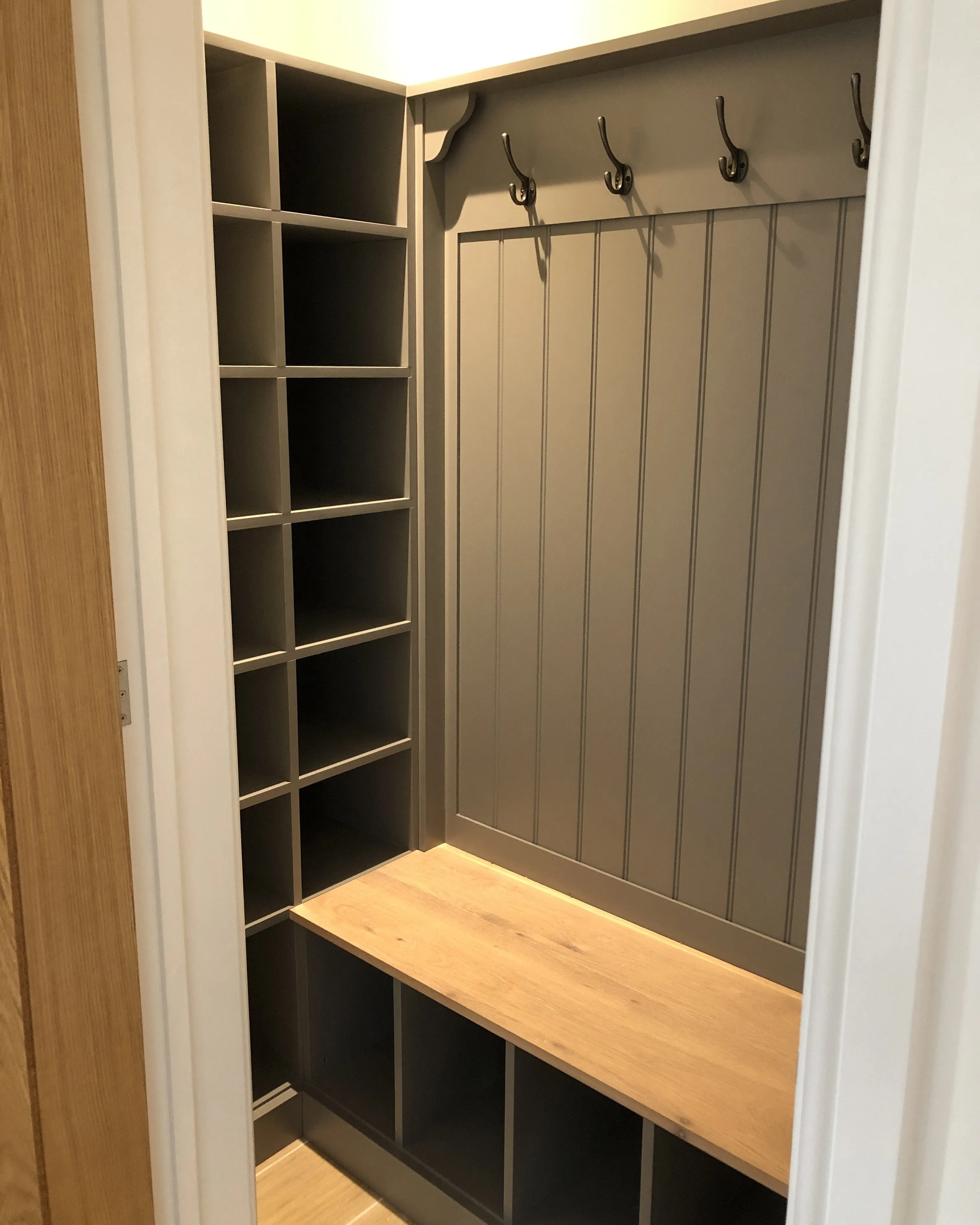 Corner Shoe Storage Bench