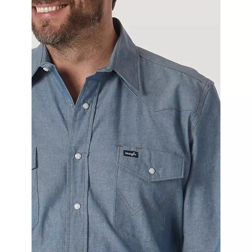 MEN'S WRANGLER COWBOY CUT® FIRM FINISH LONG SLEEVE WESTERN SNAP SOLID WORK SHIRT IN CHAMBRAY BLUE