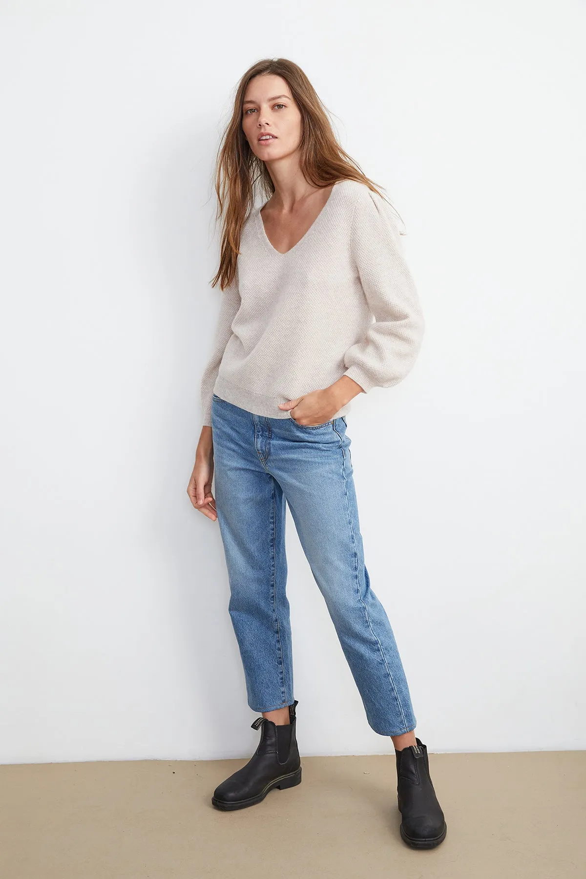 YELENE CASHMERE V-NECK SWEATER